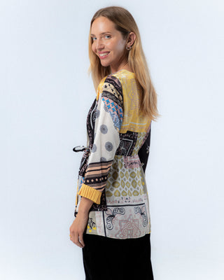 Blusa cruzada con estampado Patchwork Mia