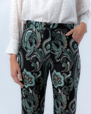 Pantalones con estampado en tonos azules y verdes