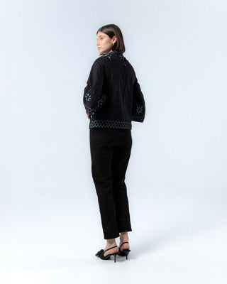 Chaqueta kimono negro con estampado azul