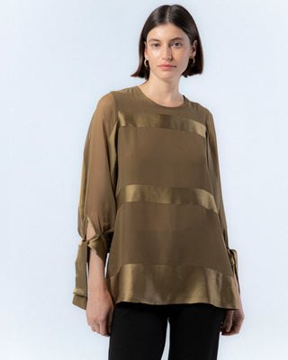 Blusa satinada caqui