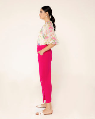 Imagen promocional de pantalón fucsia lino tulum